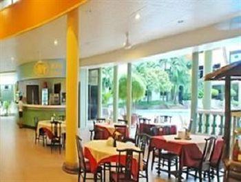 Holiday Hotel Phnom Penh Exterior foto